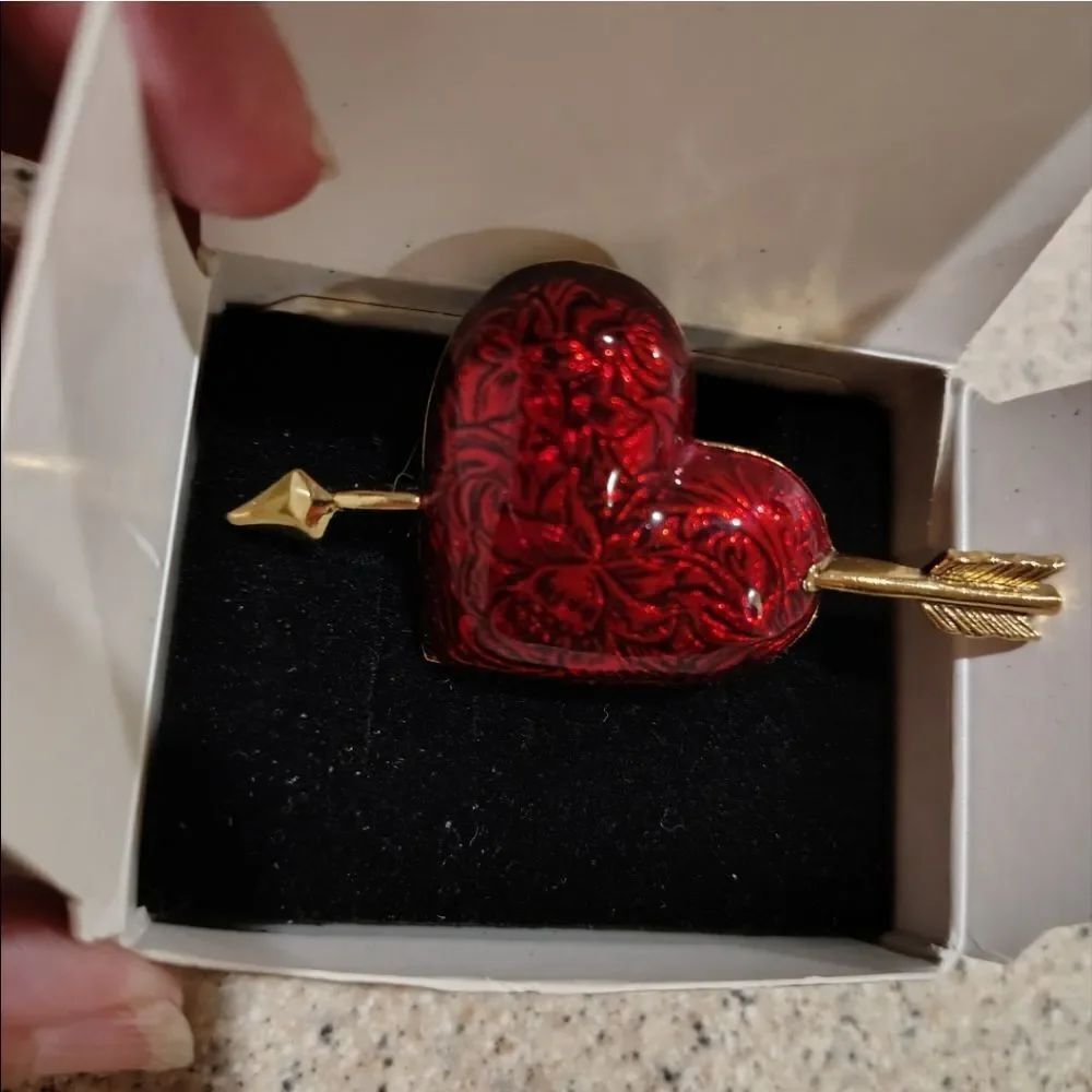 Avon Vintage Red Heart Brooch with Gold Arrow New In Box